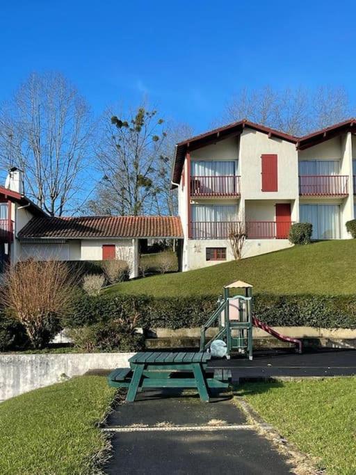 Adour Piscine Vue Montagnes Souraïde Exterior foto